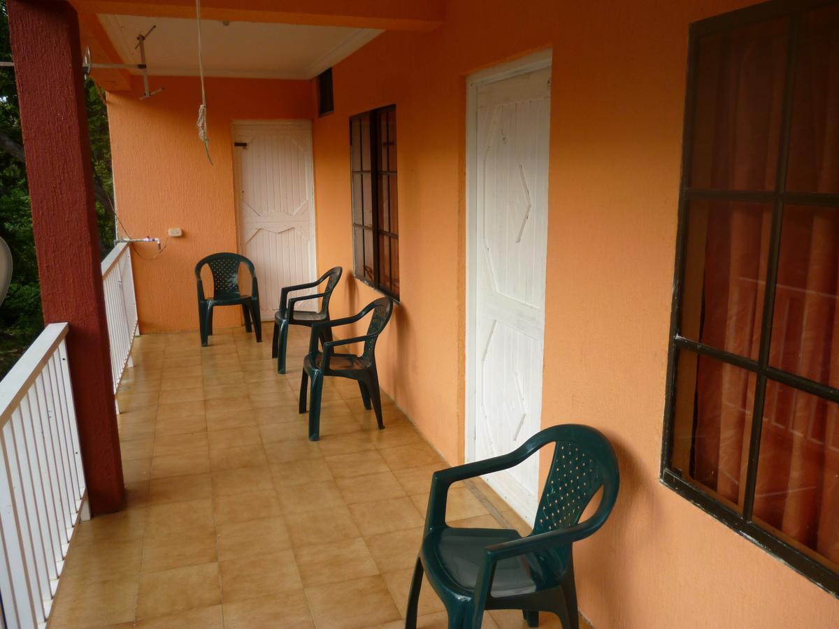 Posada Nativa Miss Casira San Andres  Exterior photo